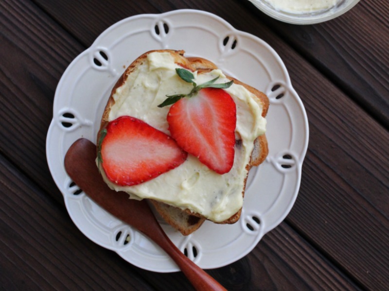 香草卡仕达抹酱面包 Vanilla Custard Cream Bread