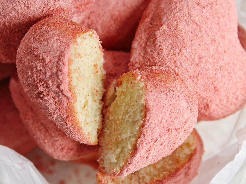 草莓雪绒蛋糕 Strawberry Velvet Cake